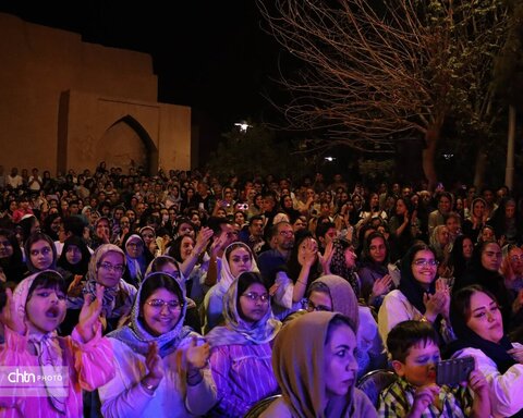 طنین «آوای کوچه آشتی‌کنان» در قلب بافت تاریخی یزد