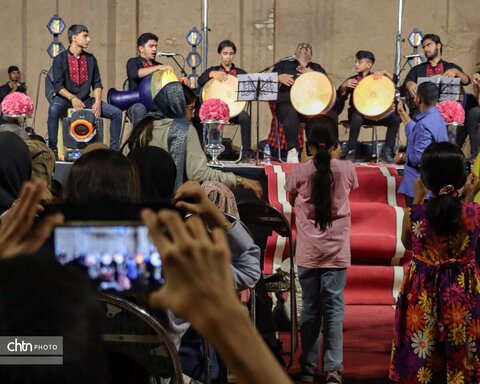 طنین «آوای کوچه آشتی‌کنان» در قلب بافت تاریخی یزد