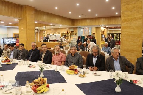 نشست با پیشکسوت  غذا وسوغات مشهد  سنت وطعم در گردشگری