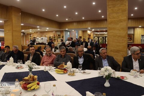 نشست با پیشکسوت  غذا وسوغات مشهد  سنت وطعم در گردشگری