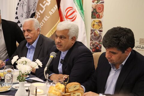 نشست با پیشکسوت  غذا وسوغات مشهد  سنت وطعم در گردشگری