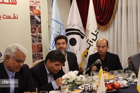 نشست با پیشکسوت  غذا وسوغات مشهد  سنت وطعم در گردشگری