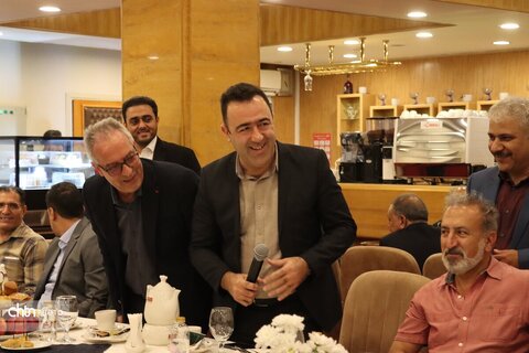 نشست با پیشکسوت  غذا وسوغات مشهد  سنت وطعم در گردشگری