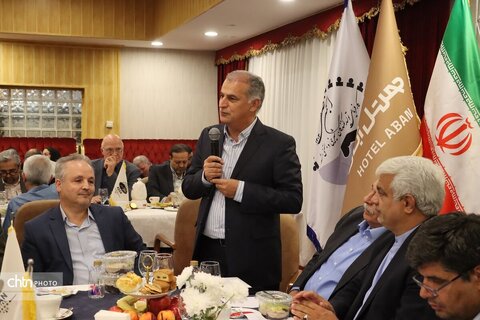 نشست با پیشکسوت  غذا وسوغات مشهد  سنت وطعم در گردشگری