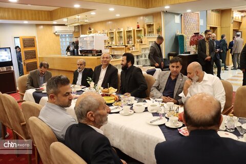 نشست با پیشکسوت  غذا وسوغات مشهد  سنت وطعم در گردشگری