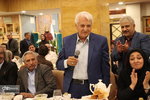 نشست با پیشکسوت  غذا وسوغات مشهد  سنت وطعم در گردشگری