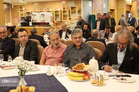 نشست با پیشکسوت  غذا وسوغات مشهد  سنت وطعم در گردشگری