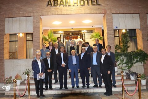 نشست با پیشکسوت  غذا وسوغات مشهد  سنت وطعم در گردشگری