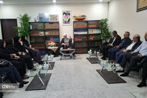 دیدار با نماینده ولی فقیه و امام جمعه بندرعباس همزمان با هفته گردشگری