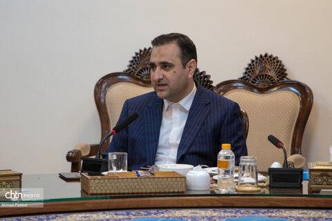 امضای تفاهم‌نامه میان وزارت میراث‌فرهنگی و بانک سینا برای توسعه گردشگری، احیای بناهای تاریخی و رونق صنایع‌دستی