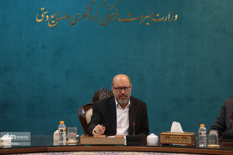 امضای تفاهم‌نامه میان وزارت میراث‌فرهنگی و بانک سینا برای توسعه گردشگری، احیای بناهای تاریخی و رونق صنایع‌دستی