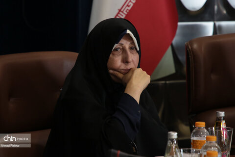 دیدار صمیمانه وزیر میراث‌فرهنگی با بانوان فعال در حوزه گردشگری