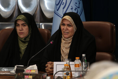 دیدار صمیمانه وزیر میراث‌فرهنگی با بانوان فعال در حوزه گردشگری