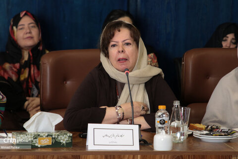 دیدار صمیمانه وزیر میراث‌فرهنگی با بانوان فعال در حوزه گردشگری