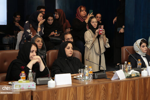 دیدار صمیمانه وزیر میراث‌فرهنگی با بانوان فعال در حوزه گردشگری