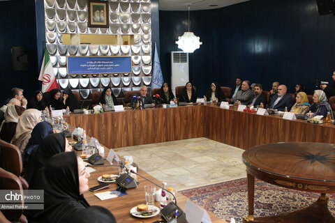 دیدار صمیمانه وزیر میراث‌فرهنگی با بانوان فعال در حوزه گردشگری