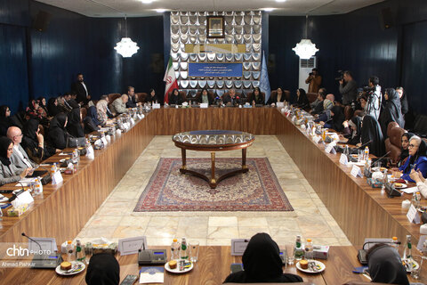 دیدار صمیمانه وزیر میراث‌فرهنگی با بانوان فعال در حوزه گردشگری