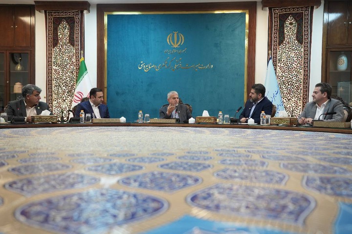 کاهش تصدی‌گری دولت، راه توسعه گردشگری را هموار می‌کند/ تبدیل ایران به مقصدی امن و پایدار با سرمایه‌گذاری در زیرساخت‌ها