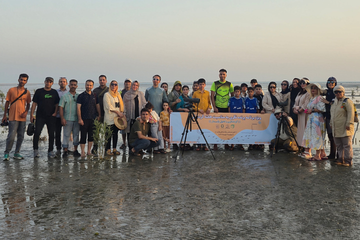 برگزاری برنامه آموزشی پرنده‌نگری در بندرعباس به مناسبت هفته گردشگری