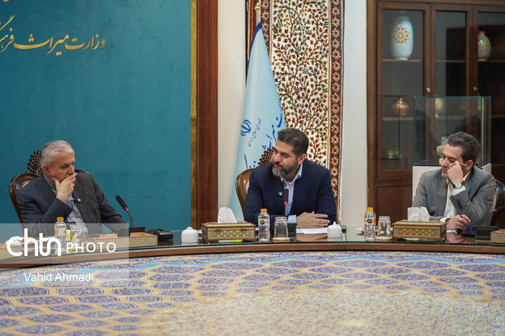 نشست با اعضای کمیسیون گردشگری اتاق بازرگانی ایران