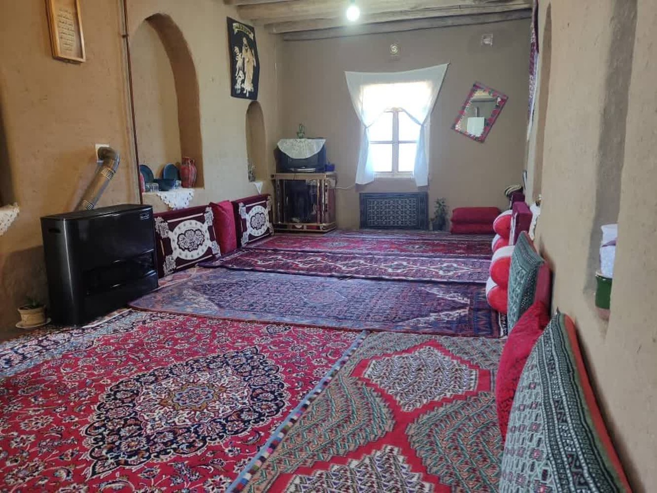 توسعه گردشگری شرق کردستان شتاب می‌گیرد/ ایجاد بازارچه و موزه در شهرها امری ضروری است