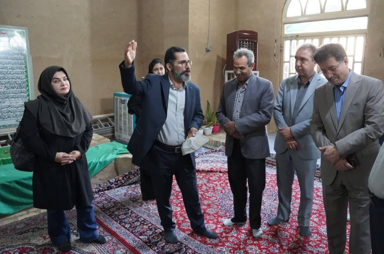 بازدید رئیس پژوهشگاه میراث‌فرهنگی و گردشگری کشور از بافت تاریخی اسفنجرد و مسجد ریگ مجومرد