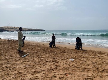 پاکسازی ساحل «رمین» چابهار در هفته گردشگری