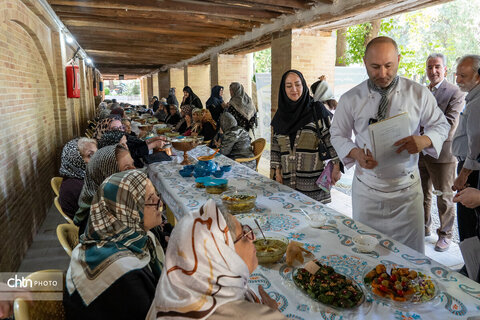 جشنواره غذای سالمندان همدان؛ سفره‌ای از خاطره، سلامت و فرهنگ