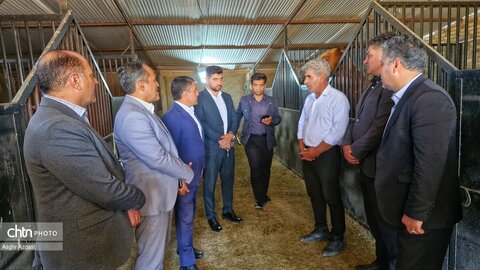 بازدید فرماندار شهرستان اهر و معاون گردشگری اداره کل میراث فرهنگی آذربایجان شرقی از مجتمع سوارکاری چاکرا