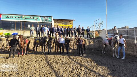 بازدید فرماندار شهرستان اهر و معاون گردشگری اداره کل میراث فرهنگی آذربایجان شرقی از مجتمع سوارکاری چاکرا