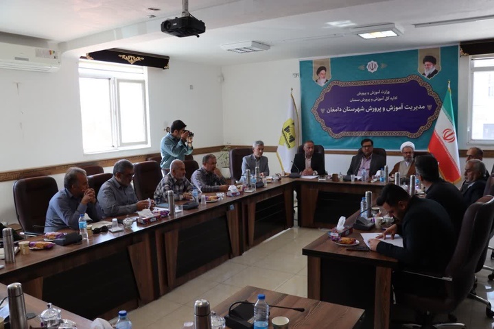 معرفی هویت تاریخی دامغان به دانش آموزان