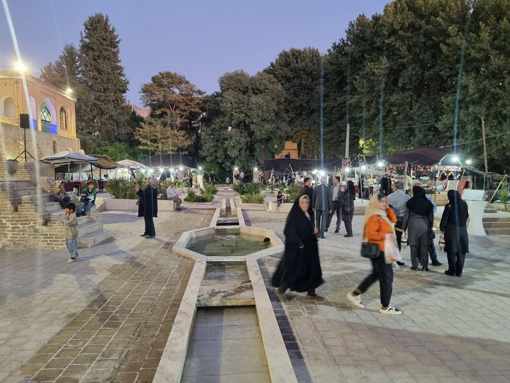 استقبال گسترده مردم از نمایشگاه گردشگری «نان، سنت، طعم» در ایلام