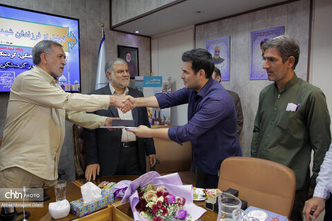 تجلیل از کارمندان ایثارگر و فرزندان شهید میراث‌فرهنگی قم