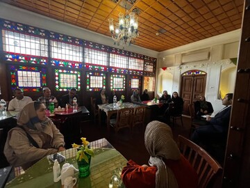 برگزاری دوره آموزشی تخصصی خانه‌داری برای مدیران مراکز اقامتی قزوین در هتل سنتی بهروزی