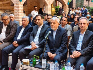 افتتاح برخط ۲۶۸ پروژه گردشگری در سراسر کشور با اشتغال‌زایی برای ۲۸۳۰ نفر/ صالحی‌امیری: بخش خصوصی موتور پیشران اقتصاد و توسعه کشور است