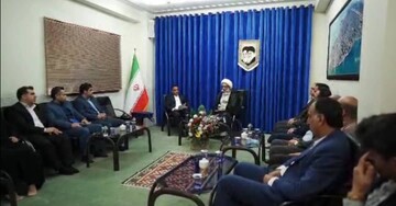 دیدار مدیران و فعالان گردشگری با نماینده ولی فقیه و امام جمعه استان بوشهر در هفته گردشگری