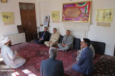 بازدید مشاور وزیر میراث‌فرهنگی از منزل تاریخی امام خمینی(ره) در قم