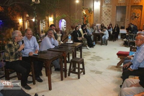 شب شـعر گردشگری ‌به‌میزبانی «عمارت پدری» شوشتر
