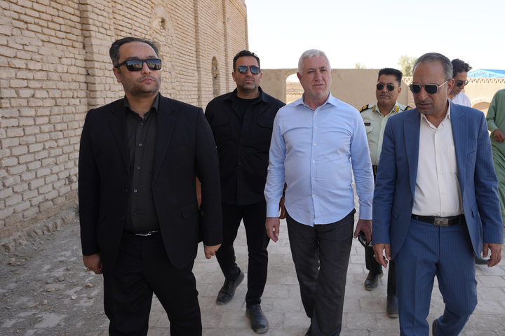 بازدید مدیر عامل صندوق توسعه و احیاء از بناهای تاریخی سیستان