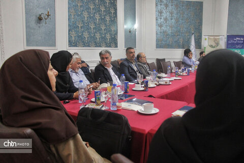 نشست تخصصی گردشگری حیاتوحش با محوریت پرندهنگری خوزستان