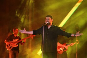 اجرای محمد علیزاده در مراسم روز جهانی گردشگری فارس