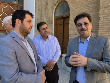 سرمایه‌گذاری در آموزش آینده گردشگری کشور را تضمین می‌کند/ هر روستا باید با اقامتگاه بوم‌گردی استاندارد به مقصد گردشگری تبدیل شود/ کردستان می‌تواند الگوی ملی توسعه گردشگری پایدار شود