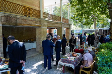 افتتاح نمایشگاه گنجینه‌های نقره‌ای در همدان