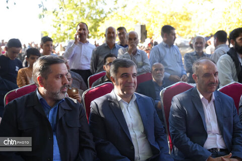 نشست همدلی و جشنواره بادام و عسل در منطقه بیوار کرمانشاه؛ گامی به سوی توسعه گردشگری و اقتصاد روستایی