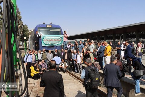 نخستین قطار گردشگری سرخس ویژه فعالان صنعت گردشگری خراسان رضوی