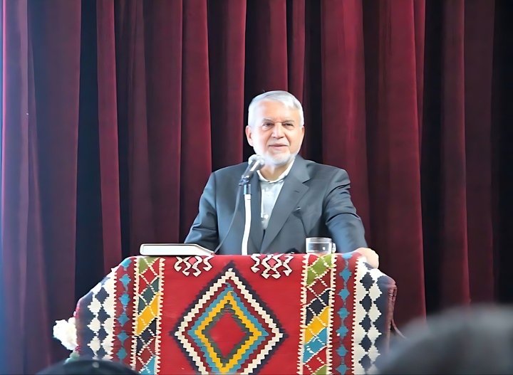 کارگروهی ویژه برای ساماندهی بافت تاریخی «دهدشت» تشکیل می‌شود/ تفویض اختیار به استانداران، امکان پیگیری سریع‌تر امور را می‌دهد