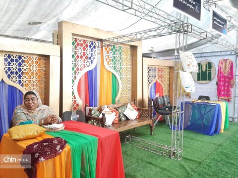 بازدید رئیس جمهور از نمایشگاه صنایع‌دستی و معرفی توانمندی‌های استان هرمزگان