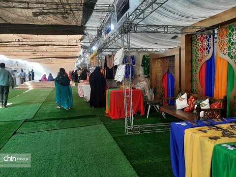 بازدید رئیس جمهور از نمایشگاه صنایع‌دستی و معرفی توانمندی‌های استان هرمزگان