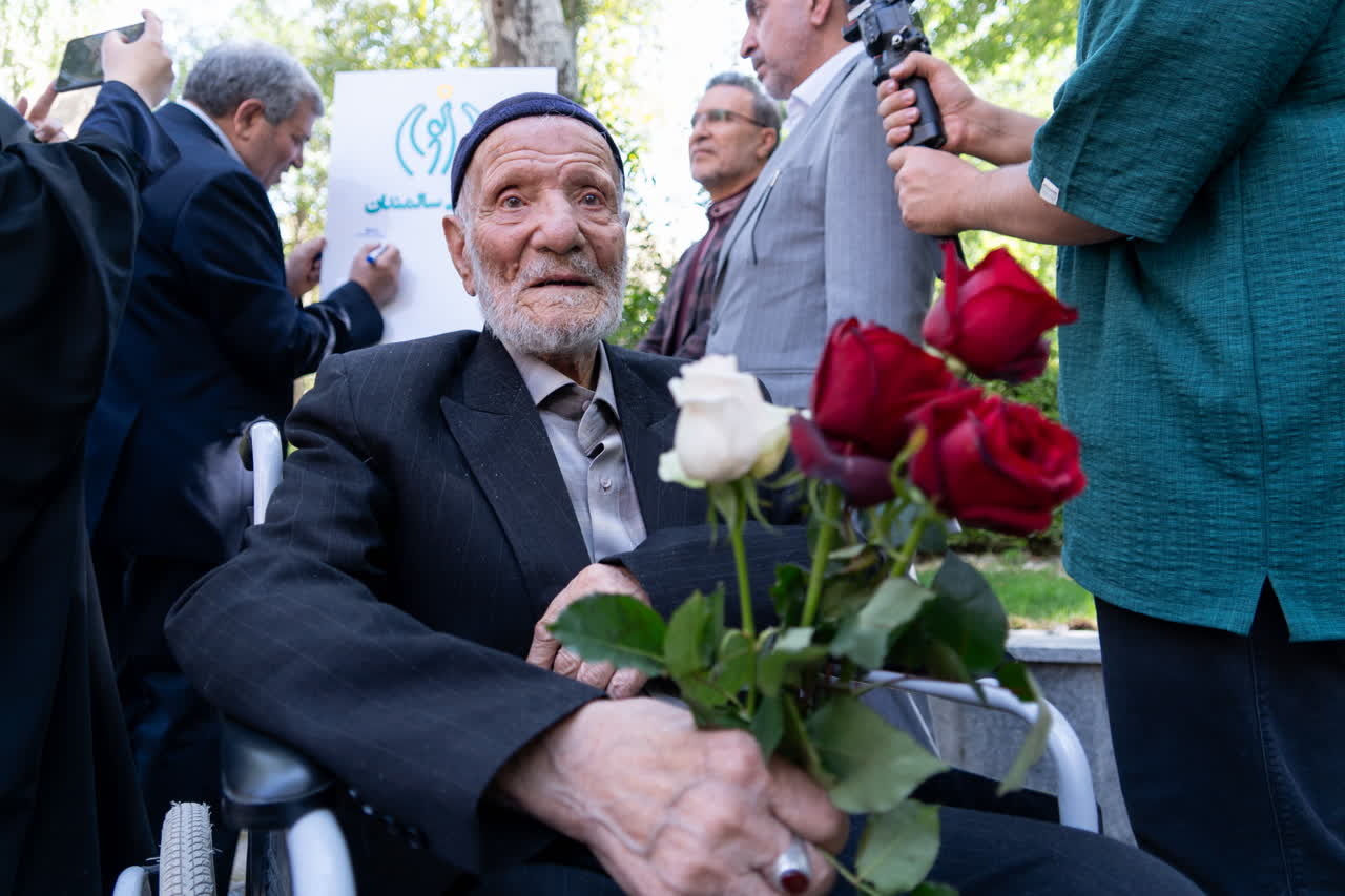 افتتاح نمایشگاه گنجینههای نقرهای در همدان