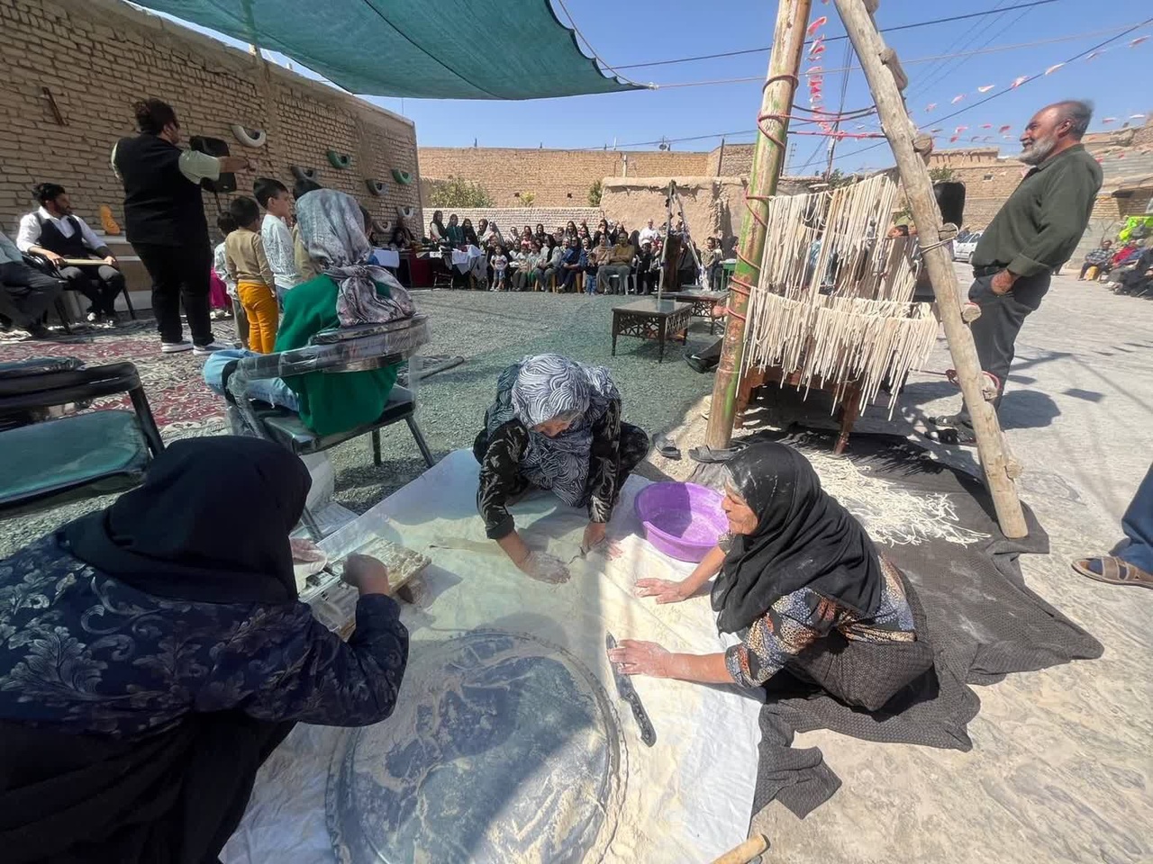 جشنواره گردشگری غذاهای بومی محلی در روستای سرخ آباد تربت حیدریه